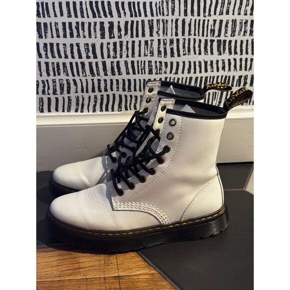 DR. MARTENS Zavala Combat Boots white leather Womens 7 men's 6 winter style VGUC - Picture 1 of 10
